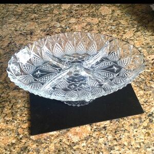 Glass/crystal Divided Pedestal Dish